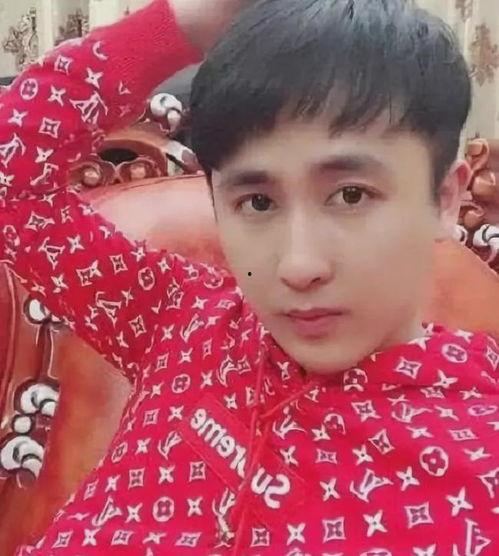 快手网红丝爷吃瓜是真的吗,真相揭秘还是网络炒作？